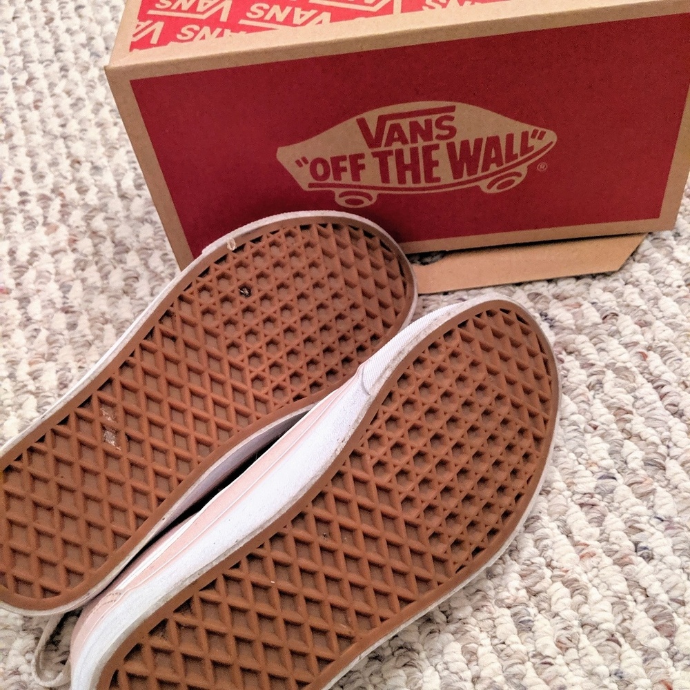 Vans Old Skool Women's Skater Shoe Size 7 Sneaker - Picture 2 of 5